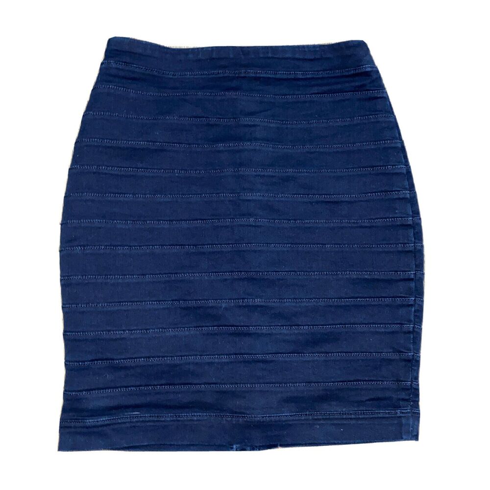 Express Women's Knee Length Mini Jean Skirt ~ Sz 2 ~ Blue